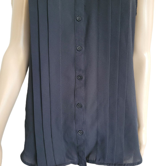 Express Women's Black Pleated Sleeveless V-Neck Button-Up Blouse Shirt Size S - Picture 5 of 8